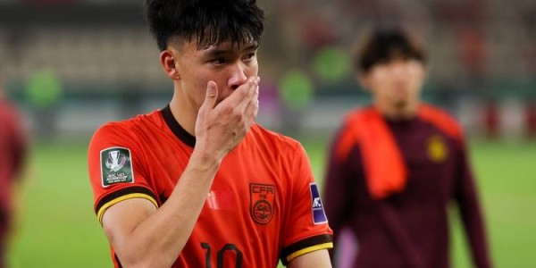 国足2大新星动态！徐彬将上演狼队首秀，王钰栋收德甲豪门邀请未成行