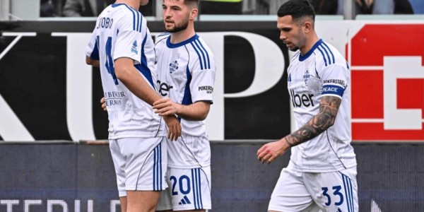 争四格局乱了！法布雷加斯神了：意甲黑马3连胜，奔向欧冠区