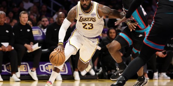 &amp;quot;东詹&amp;quot;狂轰62+16+18 湖人关键时刻战绩12胜0负