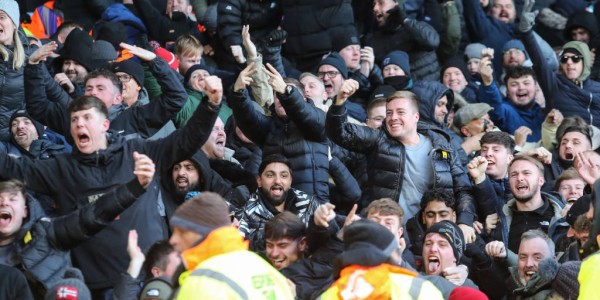 纽卡斯尔联绝杀利兹联，埃迪-豪致敬“凯王”基冈：愿他早日康复