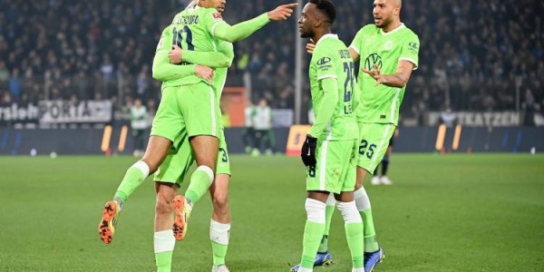 德甲卡位生死战！狼堡 3 主力伤缺死磕斯图加特，欧冠区门票之争谁能抢滩？