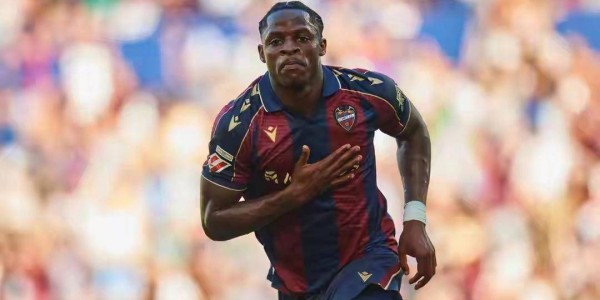 1.2亿标价+7成工资帽！穆帅6500万锁主力，欧冠没了就要卷铺盖？