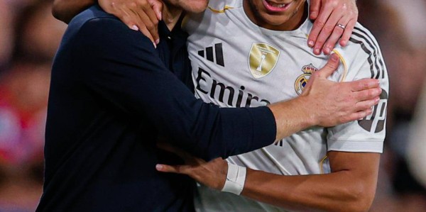 将帅分歧！皇马巨星或加盟曼联巴萨放行莱万，3000万签下拉什福德